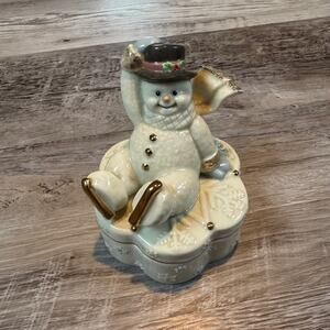 Lenox Winter Wonderland Snowman Music Box Gold Trim Porcelain Holiday Decor
